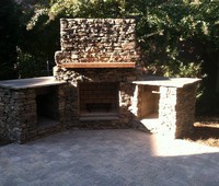 Outdoor Fireplaces & Firepits