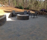 Outdoor Fireplaces & Firepits